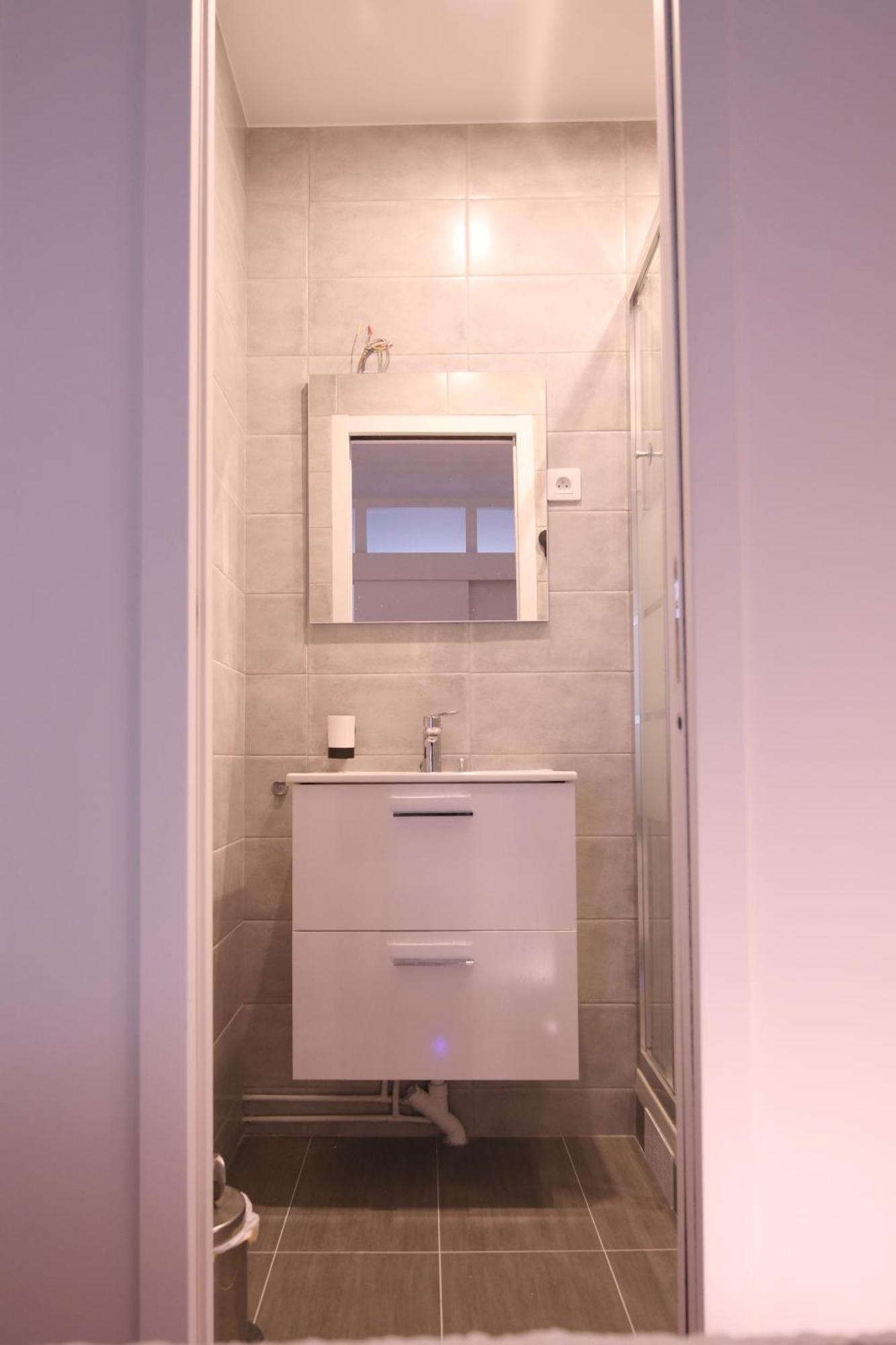 Hotel D'Orleans Paris Gare De L'Est Ngoại thất bức ảnh